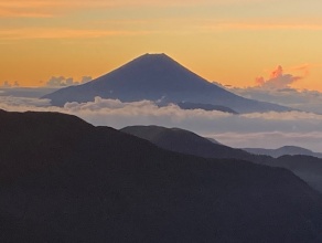 烏帽子岳から望む富士山